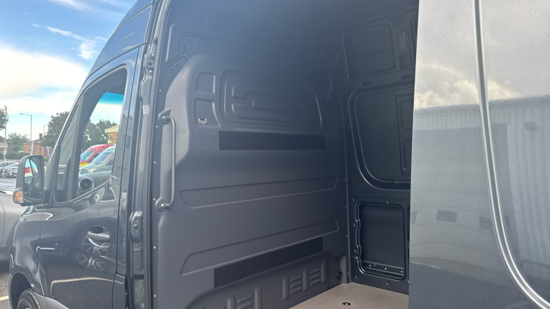 Mercedes-Benz Sprinter 315Cdi L2 Diesel Rwd 3.5t H2 Pro Van